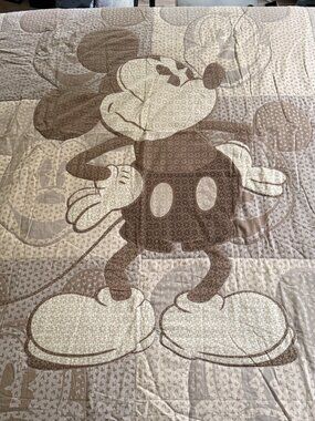 Vintage Disney Mickey Mouse Quilted Blanket Bed Spread Theme Park Merchandise